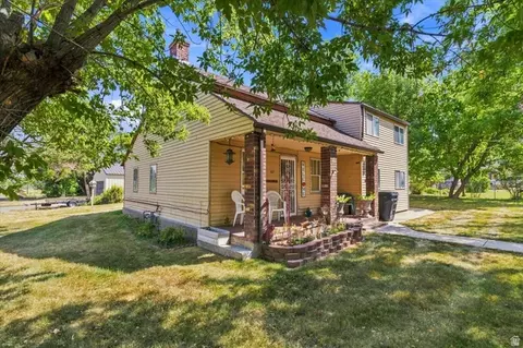 Exterior - 107 E 200 N, Mount Pleasant, UT 84647 photo 5 of 9