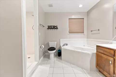 Bath - 107 E 200 N, Mount Pleasant, UT 84647 photo 3 of 3