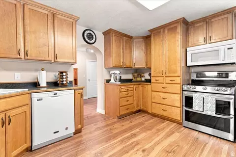 Kitchen - 107 E 200 N, Mount Pleasant, UT 84647 photo 1 of 4
