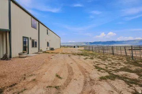 Exterior - 10 W 17500 N, Moroni, UT 84646 photo 3 of 7