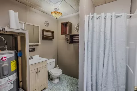 Bath - 10 W 17500 N, Moroni, UT 84646 photo 7 of 7