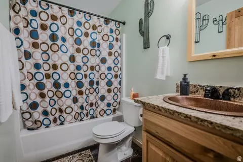 Bath - 10 W 17500 N, Moroni, UT 84646 photo 6 of 7