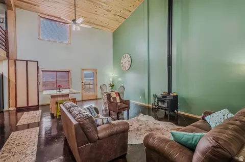Living - 10 W 17500 N, Moroni, UT 84646 photo 1 of 5