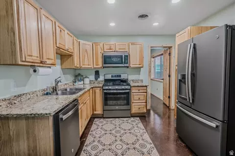 Kitchen - 10 W 17500 N, Moroni, UT 84646 photo 1 of 1