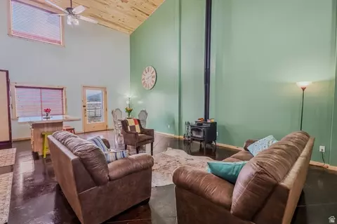 Living - 10 W 17500 N, Moroni, UT 84646 photo 4 of 5