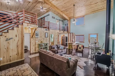 Living - 10 W 17500 N, Moroni, UT 84646 photo 2 of 5