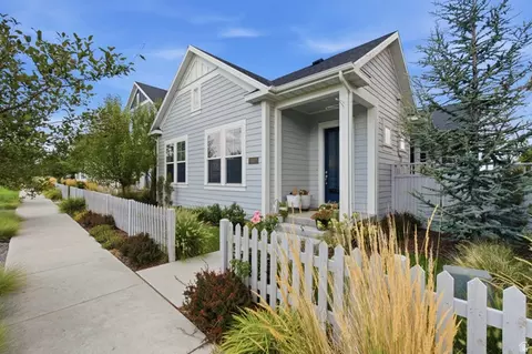 11627 S Skyward Rd, South Jordan, UT 84009