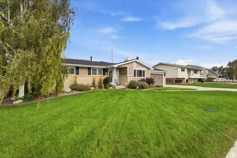 Exterior - 1122 N 75 E, Orem, UT 84057 photo 3 of 13