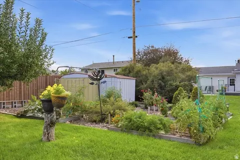 Exterior - 1122 N 75 E, Orem, UT 84057 photo 6 of 13