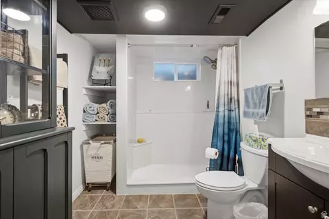 Bath - 1122 N 75 E, Orem, UT 84057 photo 4 of 4