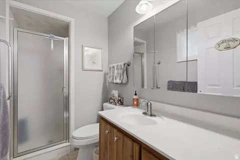 Bath - 1122 N 75 E, Orem, UT 84057 photo 2 of 4