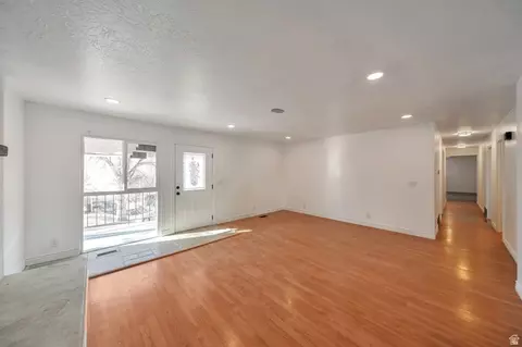 Living - 2969 S 625 W, Bountiful, UT 84010 photo 3 of 8
