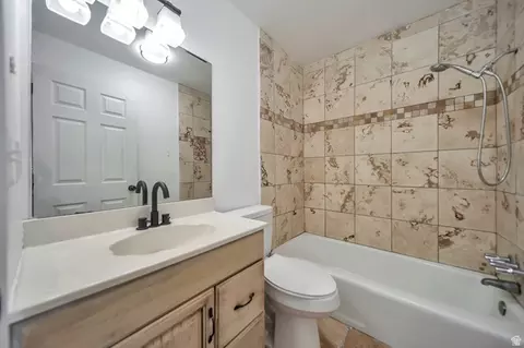 Bath - 2969 S 625 W, Bountiful, UT 84010 photo 2 of 3