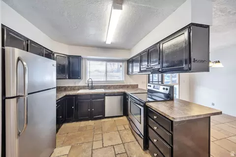 Kitchen - 2969 S 625 W, Bountiful, UT 84010 photo 1 of 5
