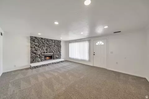 Living - 2969 S 625 W, Bountiful, UT 84010 photo 6 of 8