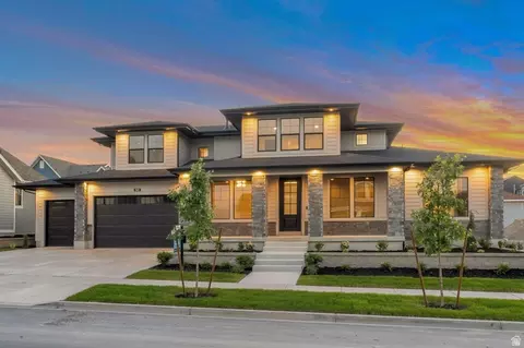 949 S Louisa Dr, Saratoga Springs, UT 84045