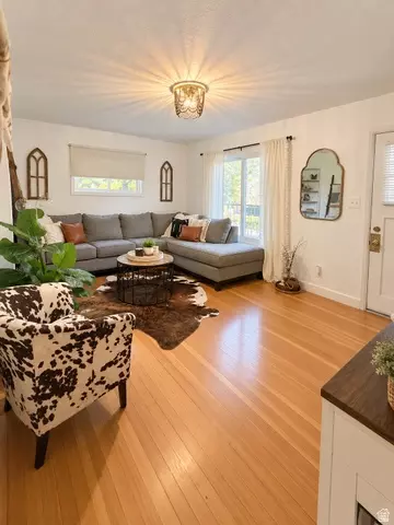Living - 244 E Center St, Spanish Fork, UT 84660 photo 2 of 3