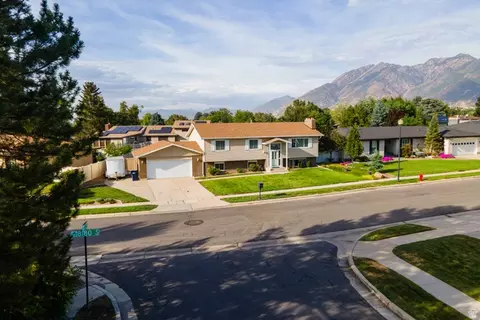 View/Area - 1751 E 8180 S, Sandy, UT 84093 photo 2 of 4