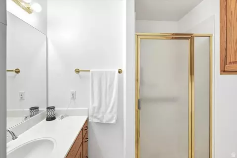 Bath - 55 Mountain View Cir, Providence, UT 84332 photo 2 of 3