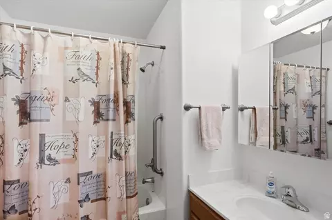 Bath - 55 Mountain View Cir, Providence, UT 84332 photo 1 of 3