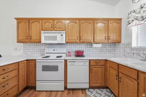 Kitchen - 55 Mountain View Cir, Providence, UT 84332 photo 3 of 3
