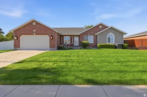 3215 W Cameron Ct S, South Jordan, UT 84095