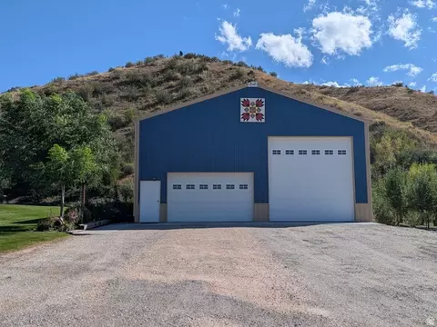 Exterior - 1858 E Riverview Dr, Preston, ID 83263 photo 24 of 34