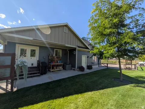 Exterior - 1858 E Riverview Dr, Preston, ID 83263 photo 20 of 34