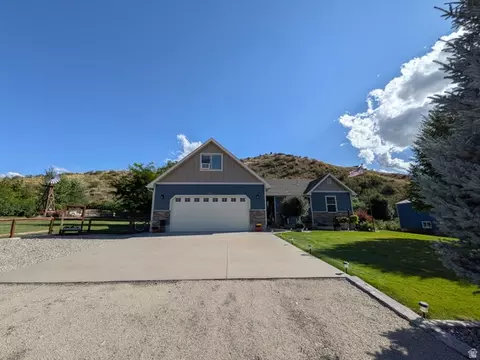 Exterior - 1858 E Riverview Dr, Preston, ID 83263 photo 3 of 34