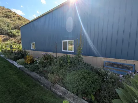 Exterior - 1858 E Riverview Dr, Preston, ID 83263 photo 8 of 34