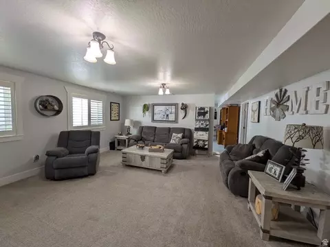 Living - 1858 E Riverview Dr, Preston, ID 83263 photo 2 of 4