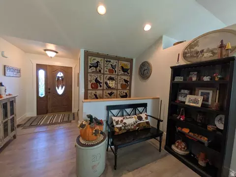 Entry Way - 1858 E Riverview Dr, Preston, ID 83263 photo 2 of 5