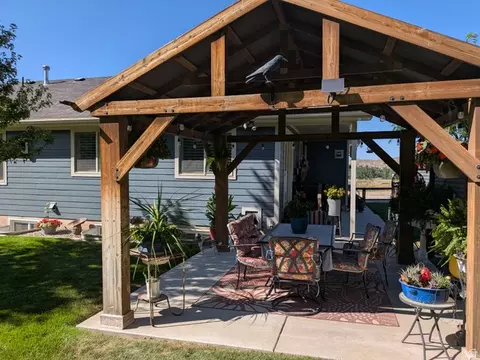 Exterior - 1858 E Riverview Dr, Preston, ID 83263 photo 17 of 34