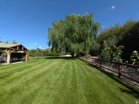 Exterior - 1858 E Riverview Dr, Preston, ID 83263 photo 15 of 34