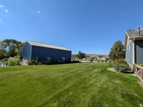 Exterior - 1858 E Riverview Dr, Preston, ID 83263 photo 10 of 34