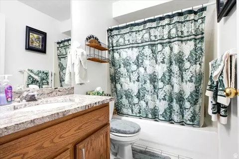 Bath - 7712 S 520 E, Midvale, UT 84047 photo 3 of 3