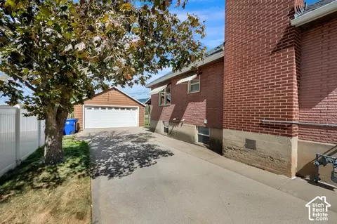 Exterior - 110 W 1700 S, Bountiful, UT 84010 photo 9 of 10