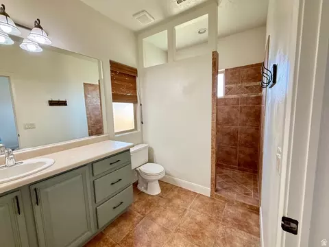 Bath - 730 E 590 S, Ivins, UT 84738 photo 2 of 2