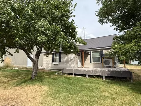 492 N 100 W, Malad City, ID 83252