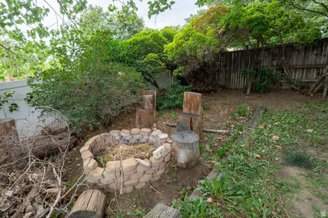 Exterior - 2407 E Hunts End Dr, Sandy, UT 84092 photo 2 of 6