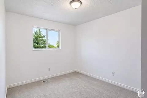 Bedroom - 2407 E Hunts End Dr, Sandy, UT 84092 photo 8 of 10