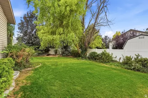 Exterior - 910 W Garden Cir, Nibley, UT 84321 photo 10 of 11