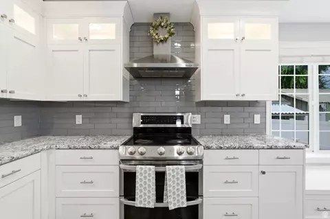 Kitchen - 910 W Garden Cir, Nibley, UT 84321 photo 2 of 3