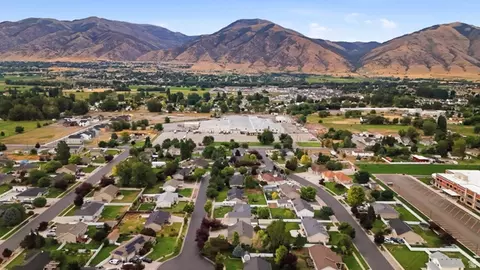 View/Area - 910 W Garden Cir, Nibley, UT 84321 photo 3 of 5