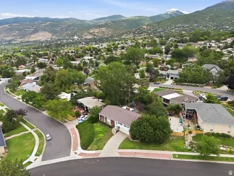 View/Area - 2197 S Timothy Way, Bountiful, UT 84010 photo 4 of 13