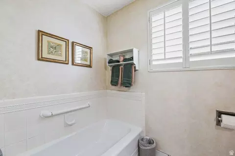 Bath - 2197 S Timothy Way, Bountiful, UT 84010 photo 4 of 5