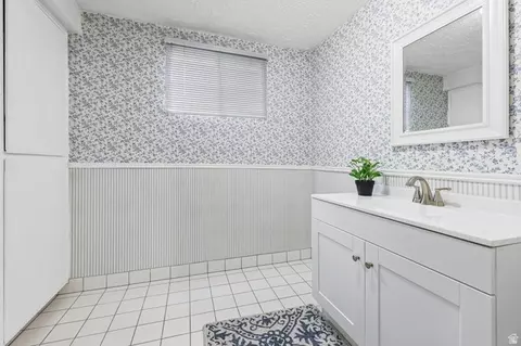 Bath - 2197 S Timothy Way, Bountiful, UT 84010 photo 5 of 5