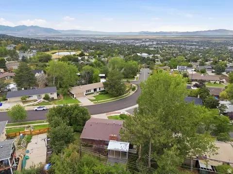 View/Area - 2197 S Timothy Way, Bountiful, UT 84010 photo 7 of 13