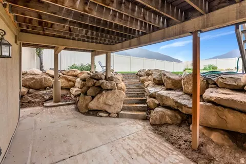 Exterior - 2169 W Yarrow Dr, Mapleton, UT 84664 photo 4 of 8