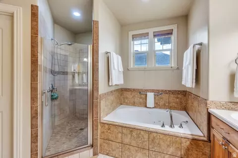 Bath - 2169 W Yarrow Dr, Mapleton, UT 84664 photo 3 of 5